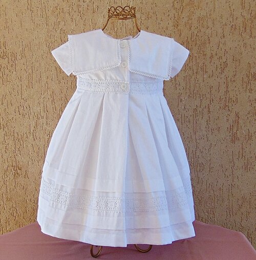 Vestido infantil de batizado branco para bebê menina com touca