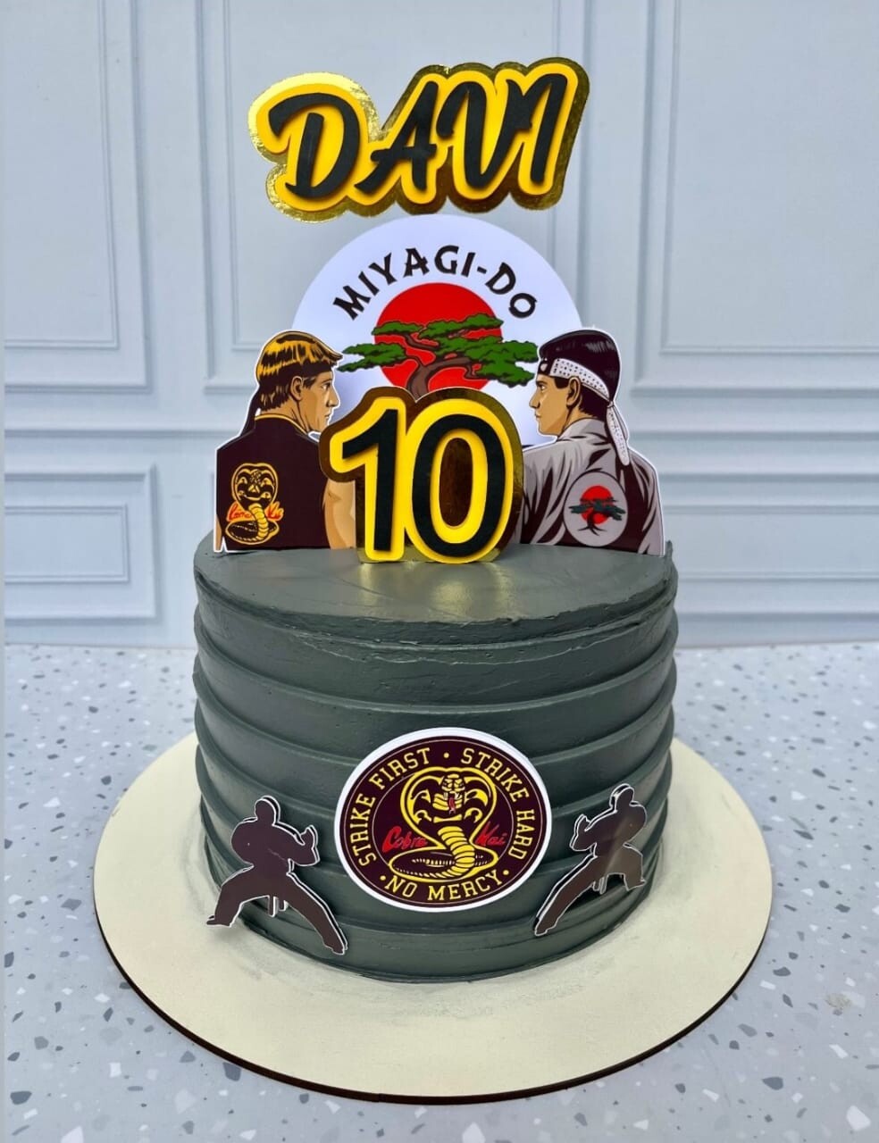 Topo de Bolo Cobra Kai