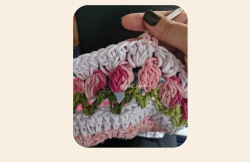 🌷💗 Tapete Passadeira Tulipinhas em Crochê Artesanal 🌷??