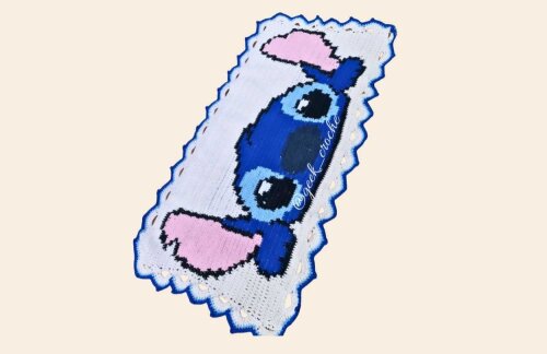 💙🛸 Tapete Monstrinho Azul em Crochê Artesanal 💙🛸 + F