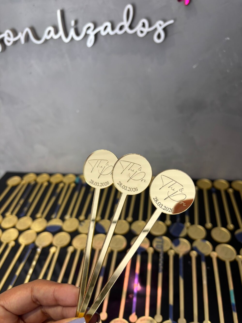 Mexedor de Drinks (Stirrer) Personalizado em Acrílico Espelhado