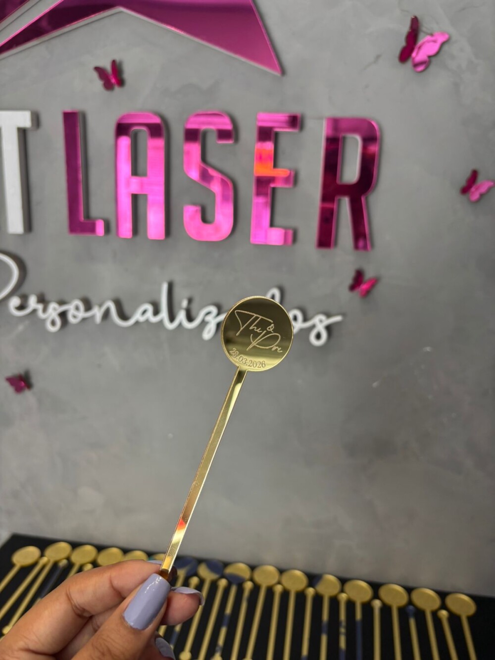 Mexedor de Drinks (Stirrer) Personalizado em Acrílico Espelhado