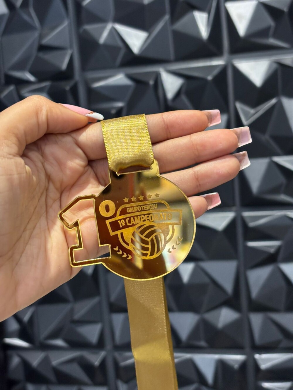 Kit Medalhas Ouro Prata e Bronze Personalizadas – Design Vazado