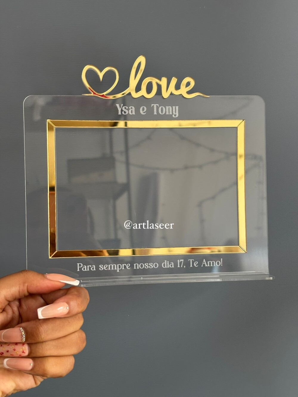 Porta-Retrato Personalizado Love - Edição Luxo Dourada