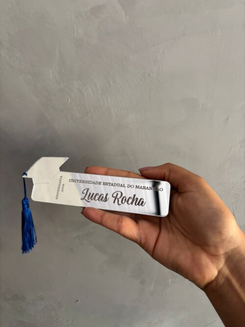 Lembrancinha de Formatura Premium: Marcador de Página Personalizado com Nome e Curso