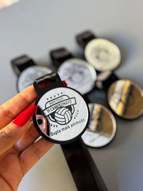 Medalha de Acrílico Preto com Espelhado Personalizada – Esport