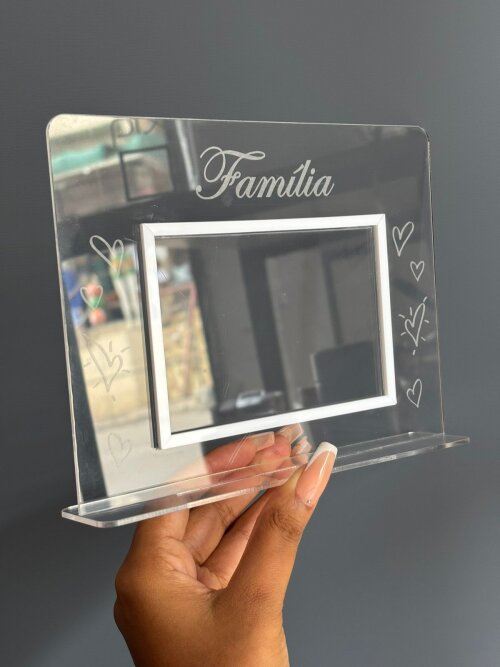 Porta-Retrato em Acrílico  Família & Corações
