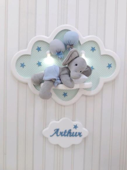 Enfeite de Porta Maternidade Elefante na Nuvem com Leds