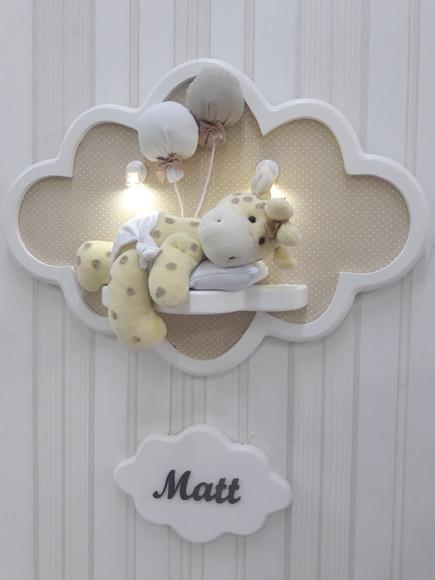 Enfeite de Porta Maternidade Girafa na Nuvem com Leds
