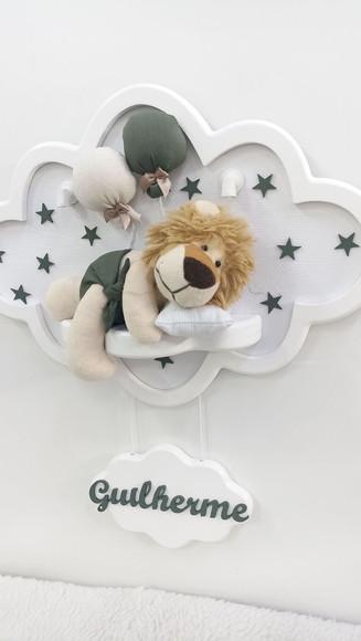 Enfeite de Porta Maternidade Leão na Nuvem com Leds