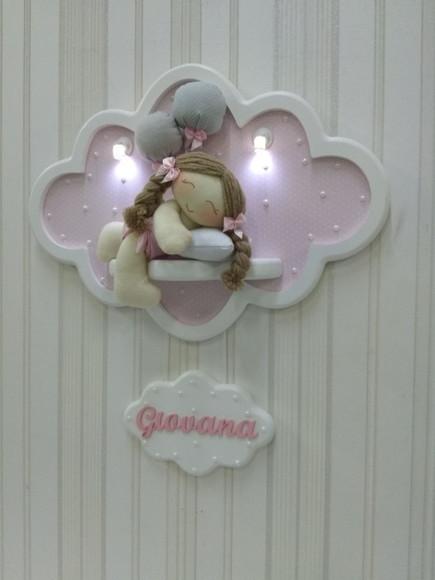 Enfeite de Porta Maternidade Nuvem com Leds