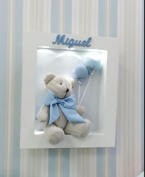 Enfeite de Porta Maternidade Urso de Tricô com Leds