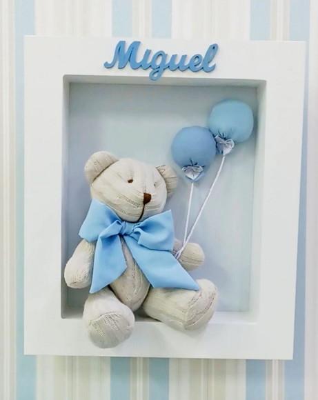 Enfeite de Porta Maternidade Urso de Tricô com Leds