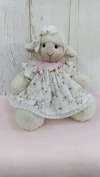 01 Ovelha de Pelúcia