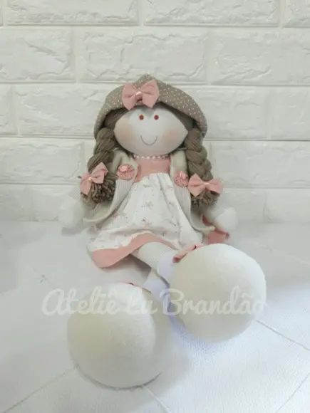 Boneca de Pano Pernudinha
