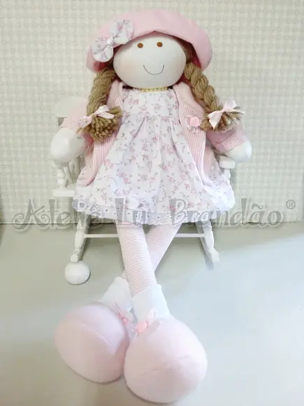 Boneca de Pano Pernudinha