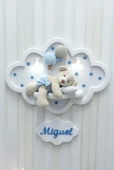 Enfeite de Porta Maternidade Nuvem com Leds