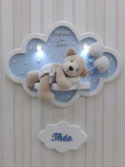 Enfeite de Porta Maternidade Nuvem com Leds