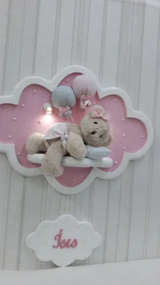 Enfeite de Porta Maternidade Nuvem com Leds