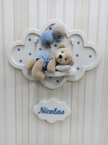 Enfeite de Porta Maternidade Nuvem com Leds