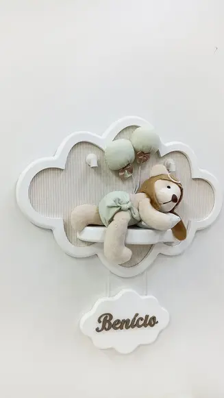 Enfeite de Porta Maternidade Urso Aviador na Nuvem com Leds