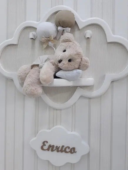 Enfeite de Porta Maternidade Urso na Nuvem com Leds