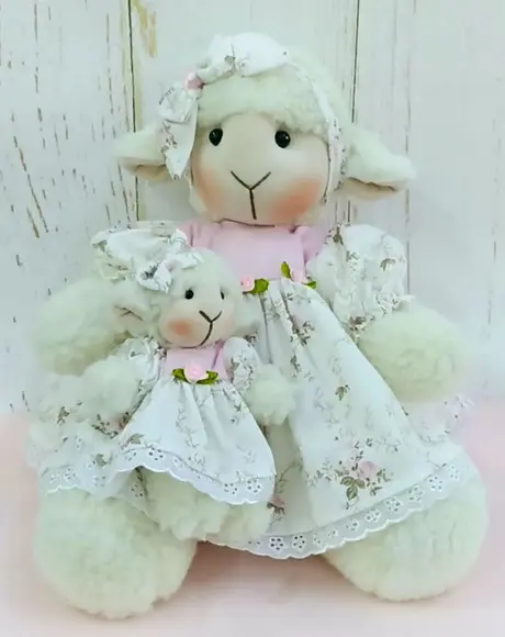 Ovelha de Pelúcia