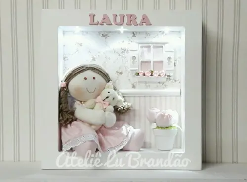 Porta maternidade Laura com leds