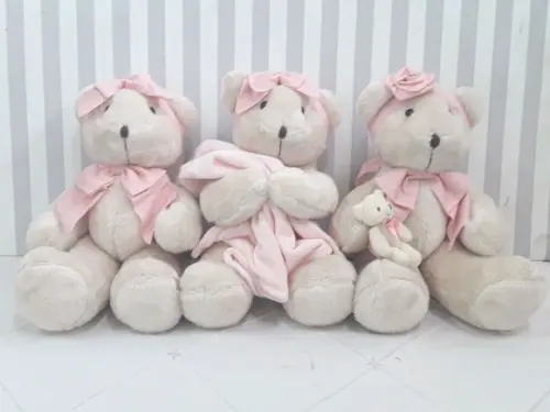 Trio de Ursas de Pelucia