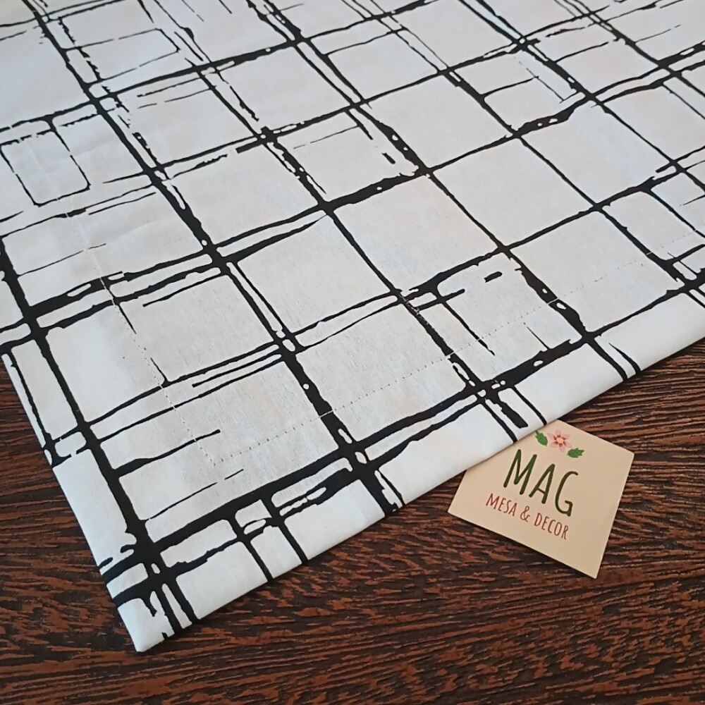 Kit jogo americano com 6 unidades. Dupla face,corações preto e