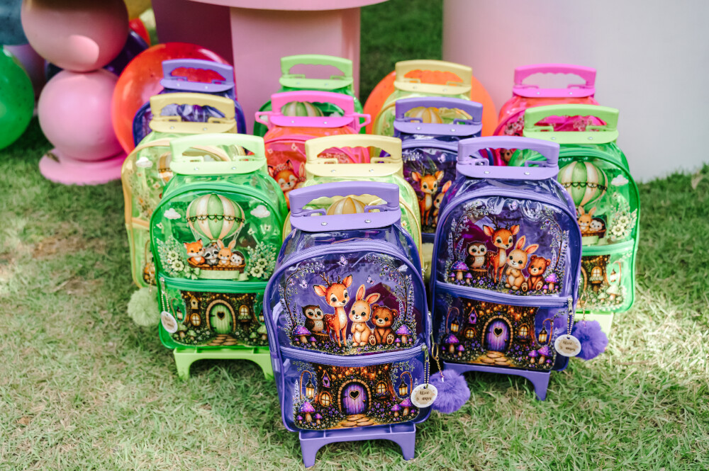 Mochila premium com Rodinhas - Lembrancinha de Luxo Infantil