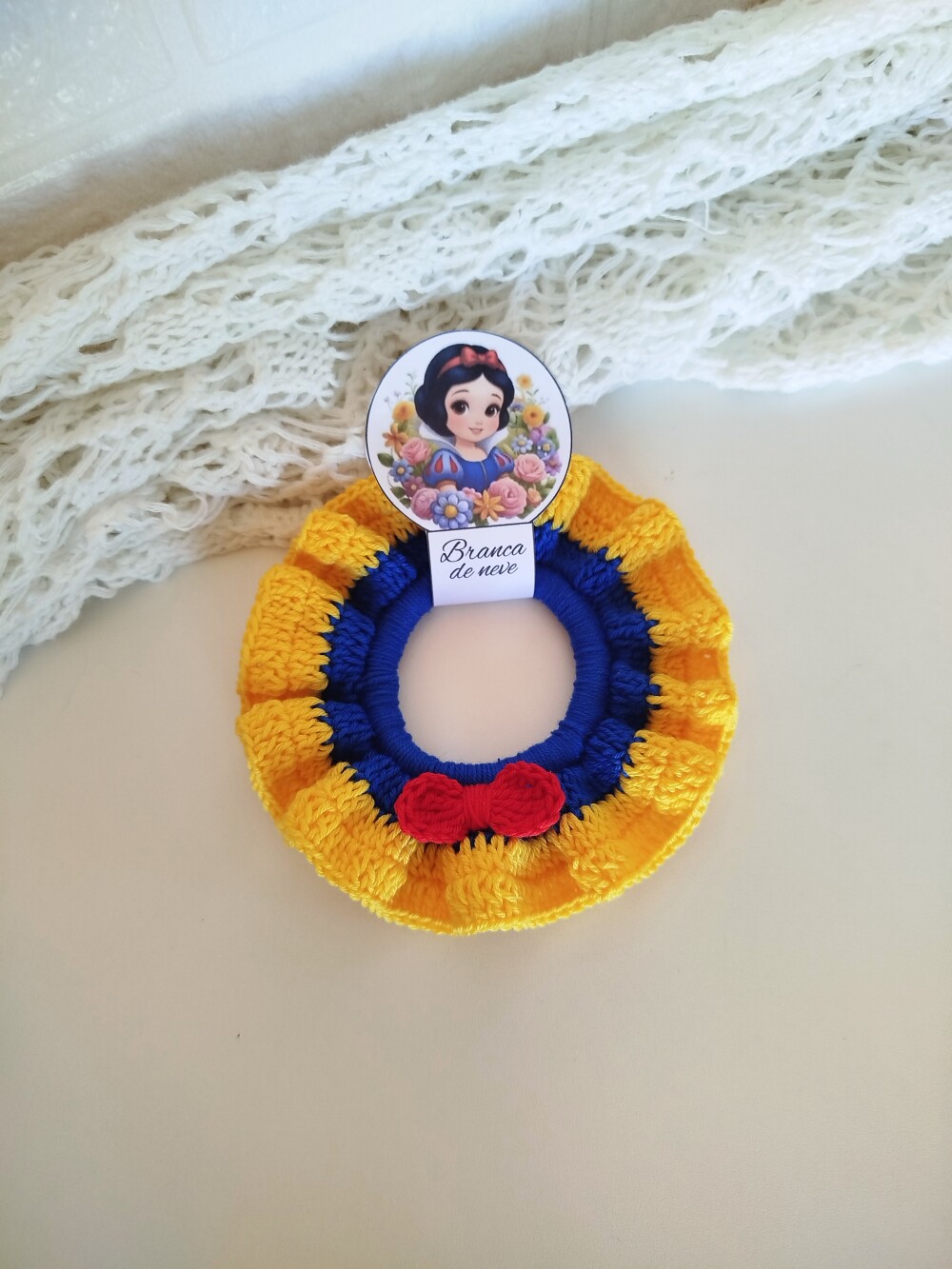 Scrunchie de Crochê Princesas Xuxinha Artesanal para Cabelo