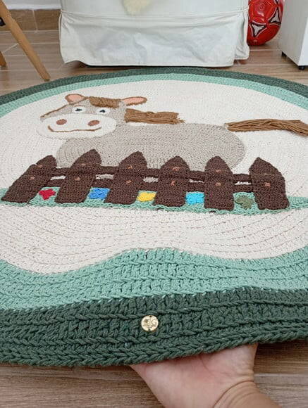 Tapete Infantil Cavalo Fazendinha Crochê Algodão 1m Verde