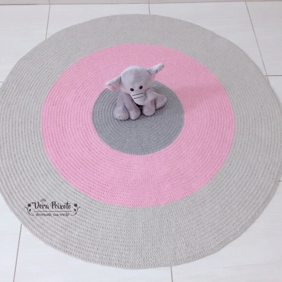 Tapete Infantil menina - Cinza E Rosa de crochê redondo 1,20