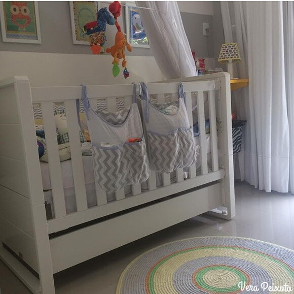 Tapete quarto de bebê e Infantil Amarelo E Cinza