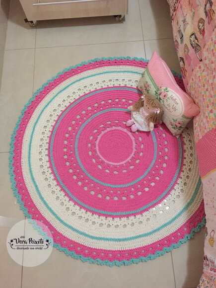 Tapete Infantil De Crochê Rosa Off White E Verde 1 Metro