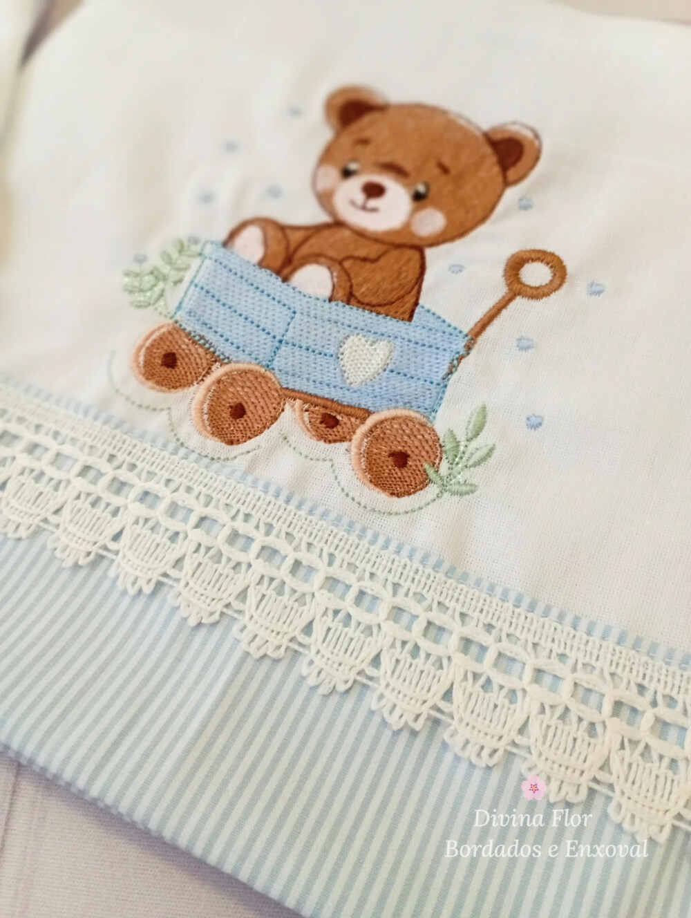 Fraldas bordadas kit urso Aviador