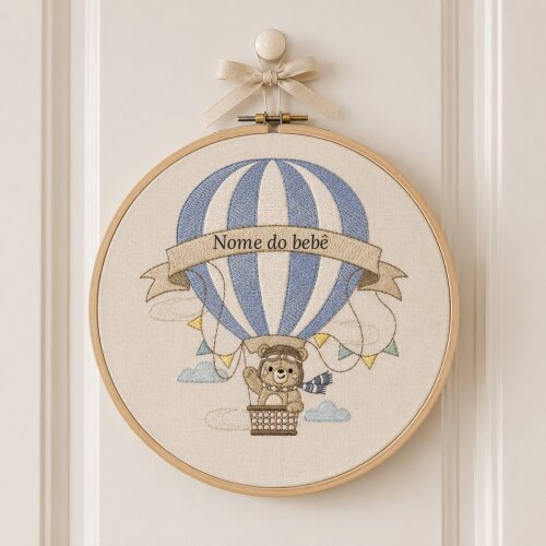 Quadro bastidor bordado ( Urso baloeiro)
