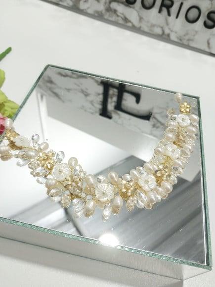 Arranjo Cabelo Noiva Floral Perola Dourado