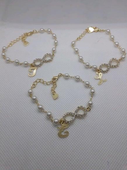 Pulseira para Madrinhas de Pérolas Infinito com Letra