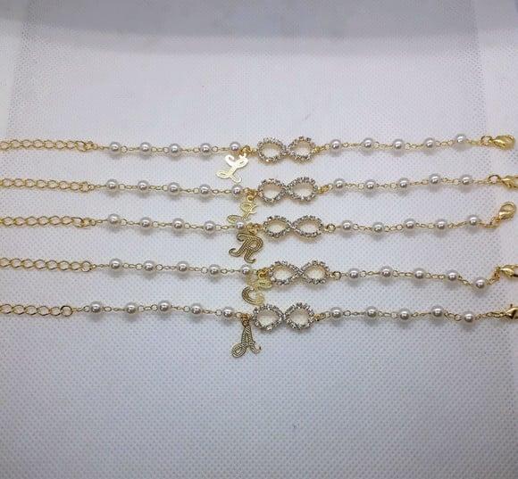 Pulseira para Madrinhas de Pérolas Infinito com Letra