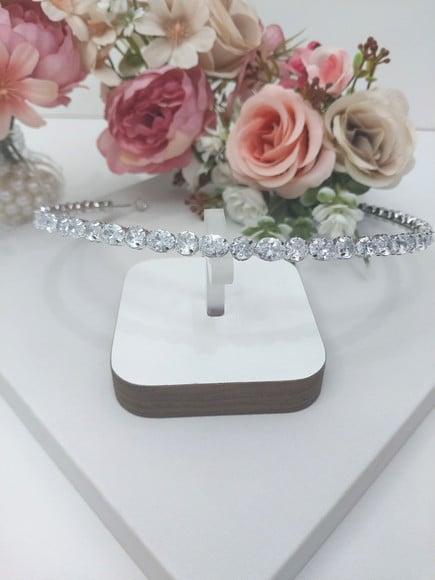 Tiara ou Porta Coque para Noivas Feita em Zirconias