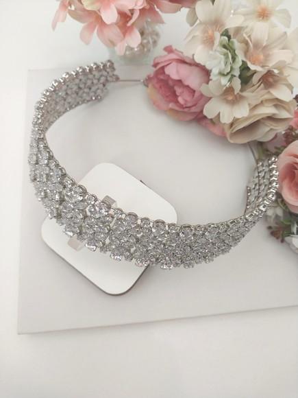 Tiara ou Porta Coque para Noivas Feita em Zirconias