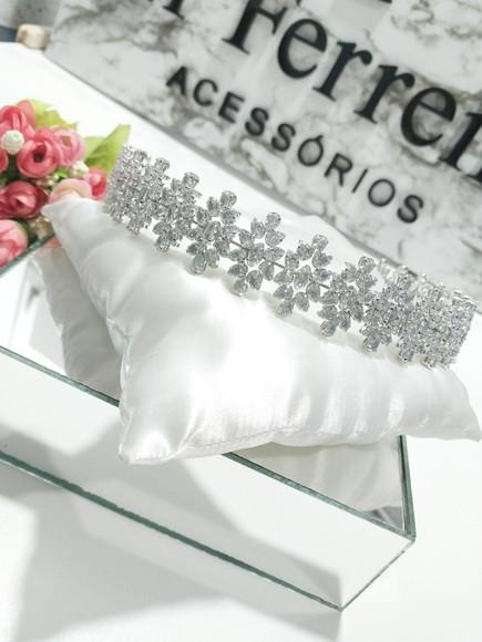 Tiara ou Porta Coque para Noivas Feita em Zirconias
