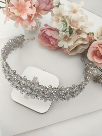 Tiara ou Porta Coque para Noivas Feita em Zirconias