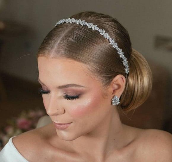 Tiara ou Porta Coque para Noivas Feita em Zirconias