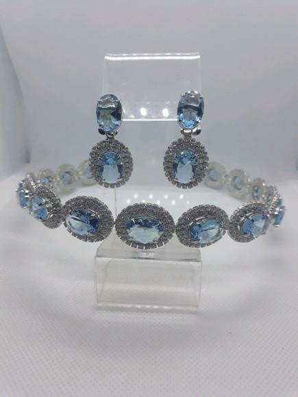 Tiara ou Porta Coque para Noivas Feita em Zirconias