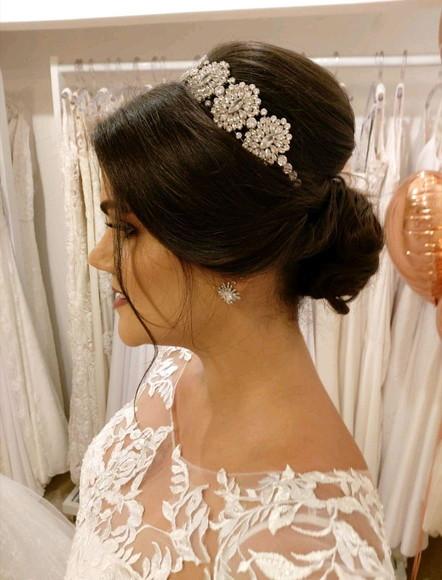 Tiara ou Porta Coque para Noivas Feita em Zirconias