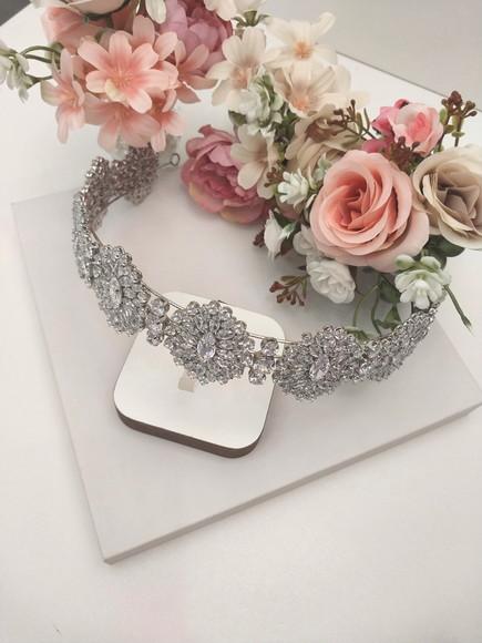 Tiara ou Porta Coque para Noivas Feita em Zirconias