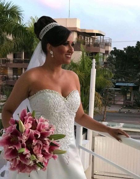 Tiara ou Porta Coque para Noivas Feita em Zirconias